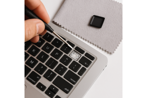 Cum să îndepărtați tastele unui laptop: ghid pas cu pas